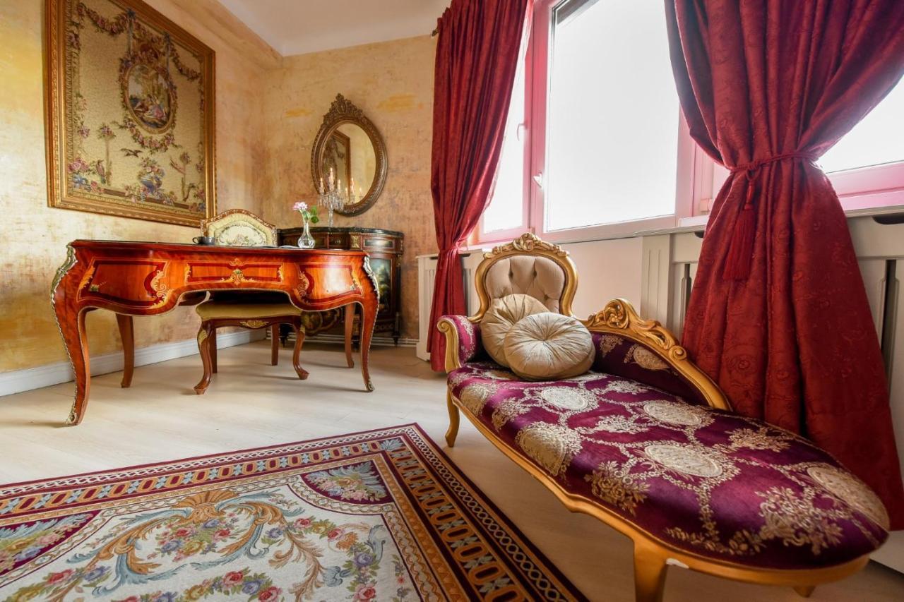 Baroque Splendor: Breathtaking Views & Design Apartment Bucureşti Exterior foto
